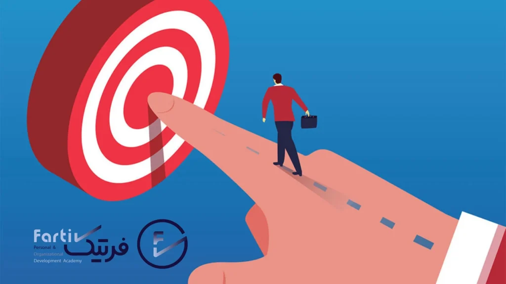 مرد در حال رفتن به سمت هدف خود